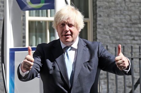 Kam se vydá britská ekonomika. Vyhrají nižší daně, nebo vyrovnanější rozpočet?