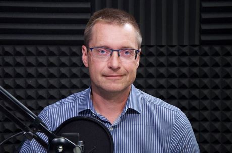 Mladí chtějí být rychle miliardáři, proto chybují, říká investiční stratég Mašát