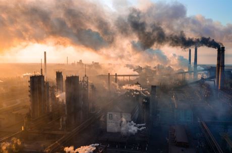 Hříšný tanec s uhlíkem. Jak snížit jeho stopu a nenaletět?
