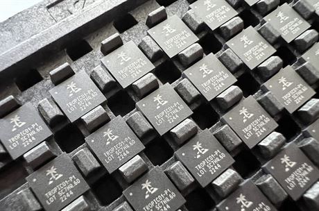 Konec tajností, český čip sází na transparentnost. Podaří se mu dobýt svět?