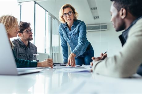 Brusel do Česka doručí genderovou revoluci. Bude dalším hřebíčkem do rakve byznysu?