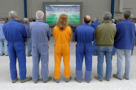 Zvýšení poplatků za TV a rozhlas od května. Co musí udělat firmy krok za krokem