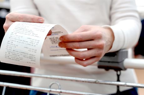 Inflace zpomalila, ale služby dál zdražují. Srpen přinesl jen krátký oddych