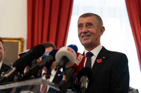 Babiš a spol. shánějí do státní kasy desítky miliard. Přitom je mají u nosu