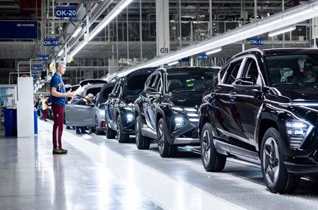 Čekání na Německo. Průmyslová výroba v tuzemsku v říjnu stagnovala
