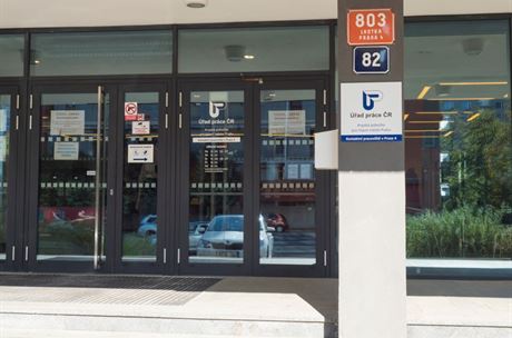 Nezaměstnanost v listopadu byla nejvyšší za osm let. A bude stoupat