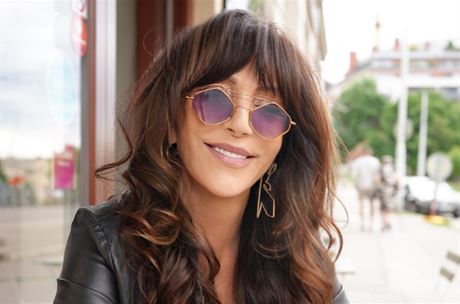 Být sexy není sprosté slovo, říká charismatická stylistka. A chystá třípatrový dům módy