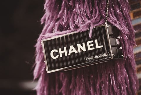 Chanel pro děvčata nově v Pařížské