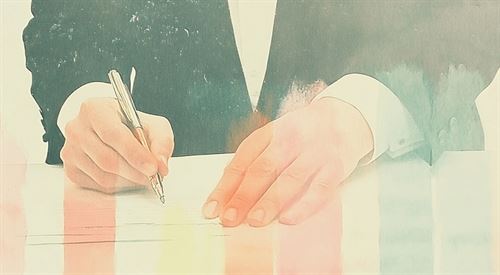 Nová pravidla, staré smlouvy. Firmy řeší se zaměstnanci vlnu dodatků