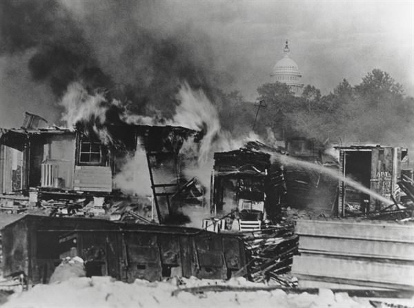 Hooverville hoří