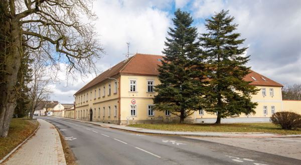 Jindřichův Hradec vyhlásil tendr na komplexní řešení prostoru Dukelských kasáren pro developerské společnosti a stavební podnikatele