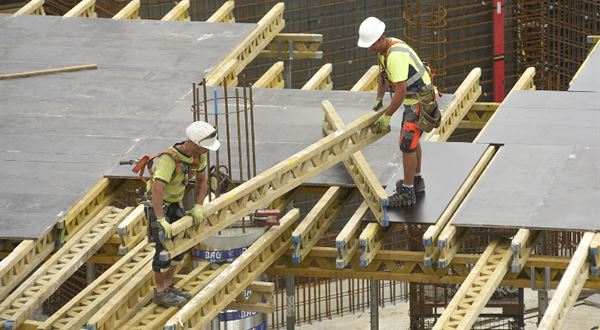 Živě o NextGen Builders: Bez systémových změn v českém vzdělávání budou stavebnictví chybět tisíce odborníků