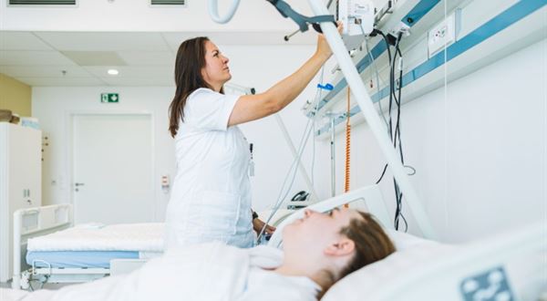 ISCARE slaví 30 let. Klinika pomohla desítkám tisíc pacientů