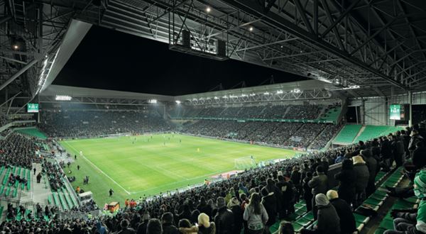 Přelomový krok pro moderní stadiony - nové osvětlení, které fanoušky více zapojí do dění na ploše