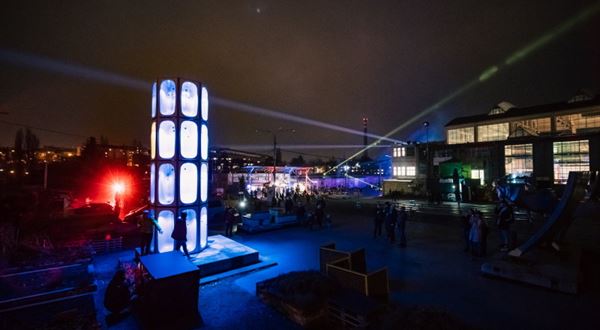 Sedmimetrová věž z van i světlo na dotek, Štěrkovna Open Music opět představí vizuální umění