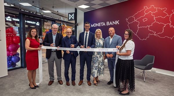 MONETA otevřela novou pobočku v Karlových Varech