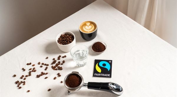 FAIRTRADE je pro nakupující celosvětově nejdůvěryhodnější a nejviditelnější etickou známkou. V ČR ji zná téměř dvě třetiny českých spotřebitelů