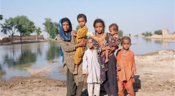 ECW oznamuje příspěvek ve výši 2 milionů USD pro děti zasažené povodněmi v Pákistánu