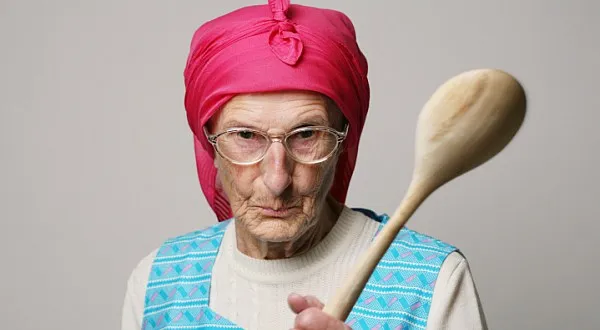 Děti musí živit své rodiče! I zákon to říká