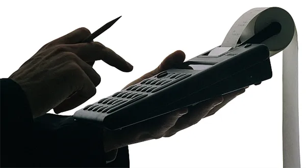 Kalkulačky 2013: podpora v nezaměstnanosti, příspěvek na bydlení, životní a nezabavitelné minimum, osobní bankrot