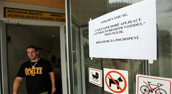 Milí úředníci, díky. Dělíte Česko od chaosu