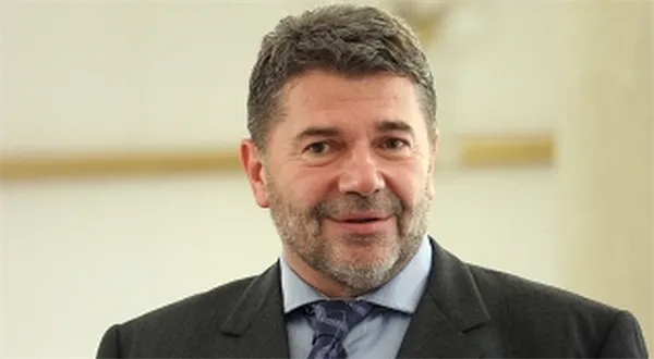 Jan Kalvoda: Václav Klaus by měl senátorům za žalobu poděkovat!