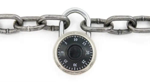 Záložna nepřijímá vklady, druhá zavřela dveře docela. Co se děje v kampeličkách?