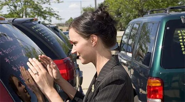 Nepůjčujte si na auto v autobazaru, napaří vám megapoplatek