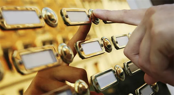 Podomní prodejci energií a jejich nové fígle. Mějte se na pozoru!