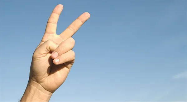 Nejdrsnější podvodník: kvůli pojistce si usekl dva prsty