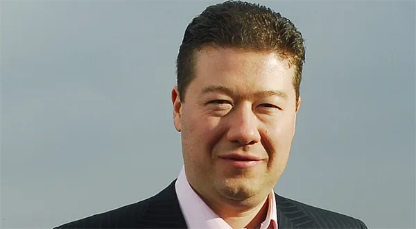 Volební speciál: Vaše peníze. Jak s nimi chtějí hospodařit Tomio Okamura a Úsvit