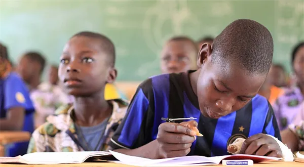 Adopce na dálku: pětistovka měsíčně změní jednomu dítěti život