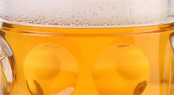 Jak vláda zlevnila pivo. Ani devět variant DPH nestačí