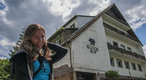 Urbex. Zachytit okamžik před koncem, najít krásu v chátrání