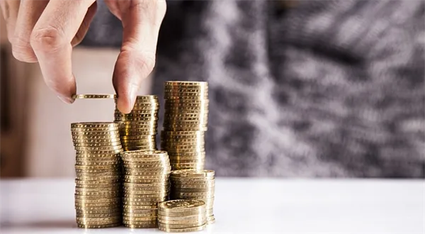 Analýza: Kolik bych si měl spořit na důchod?