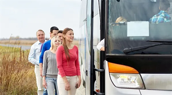 Příspěvek na dojíždění: Kdo má nárok, kolik dostane a jak žádat