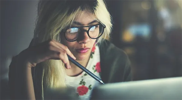 Práce, brigáda nebo podnikání při studiu: Jak na odvody a daně