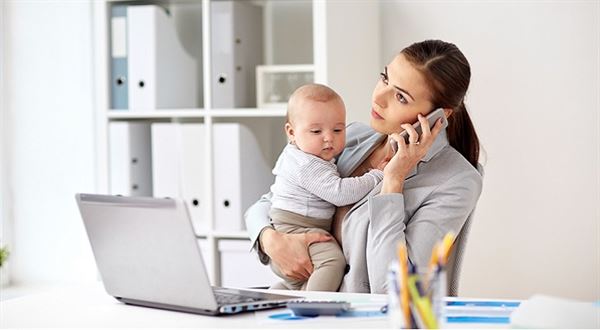 Mateřská a rodičovská dovolená. Na co máte právo při návratu do práce?