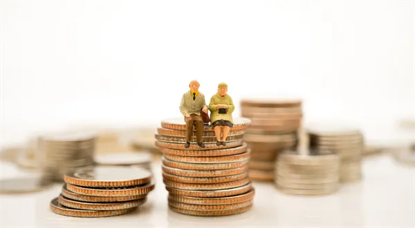 Stovky miliard v penzijních fondech: jak myslíme na stáří?