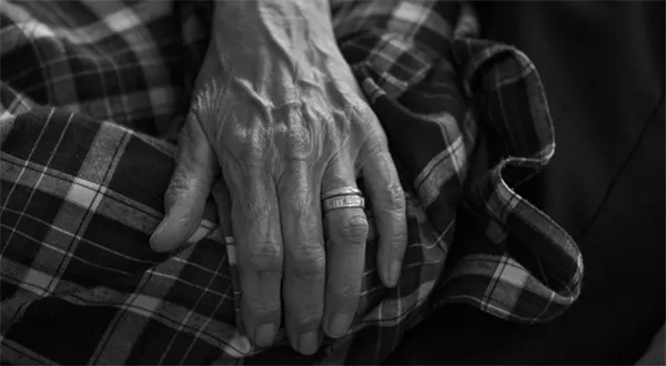 Výpočty: vdovský, vdovecký a sirotčí důchod 2019. Kdo má nárok a kolik dělají?