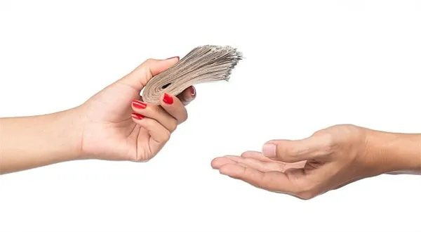 Minimální mzda stoupne o 600 korun, rozhodla vláda