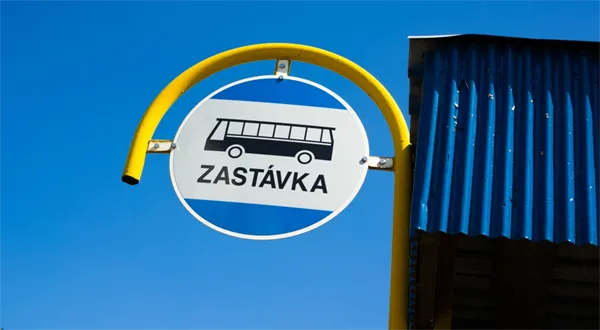 Zlevni jízdné, zabij konzum na vsi