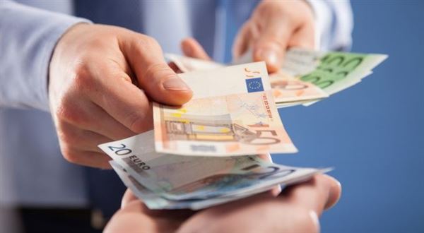 Příjem v eurech už nemá zkomplikovat hypotéku v Česku