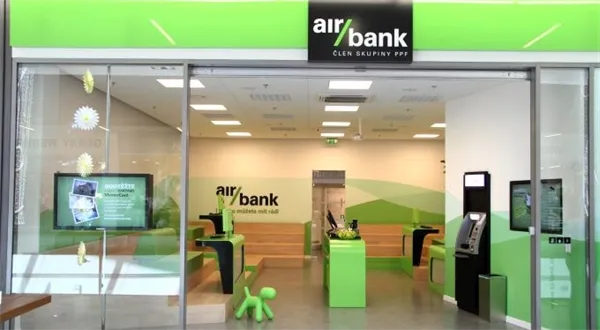 Air Bank couvla. Kartou na internetu zaplatíte i bez aplikace