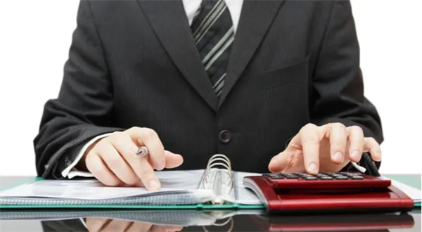 Stát spustil kontroly penzijka. Předčasný výběr mu neunikne