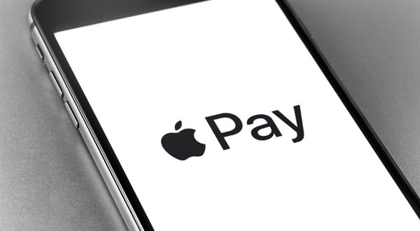 Home Credit spustil Apple Pay
