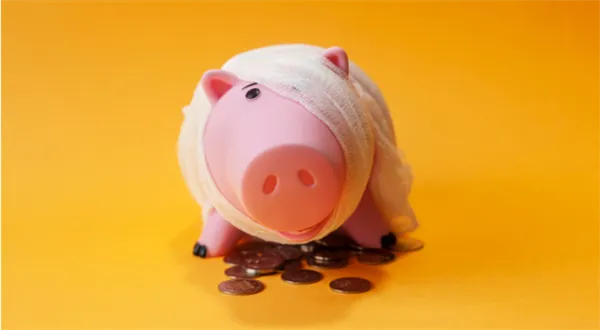 Už ani 0,9 %. Úrok na spořicím účtu sníží i mBank