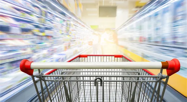 Inflace je těsně pod 3 %. Benzin stojí o čtvrtinu víc