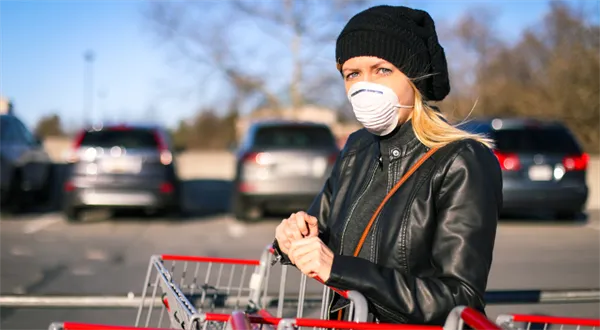 Obchody otevřou dřív. Vláda má nový plán, ruší i omezení pohybu