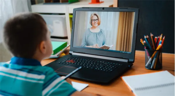 Ošetřovné po otevření školy nekončí. Nový formulář a podmínky